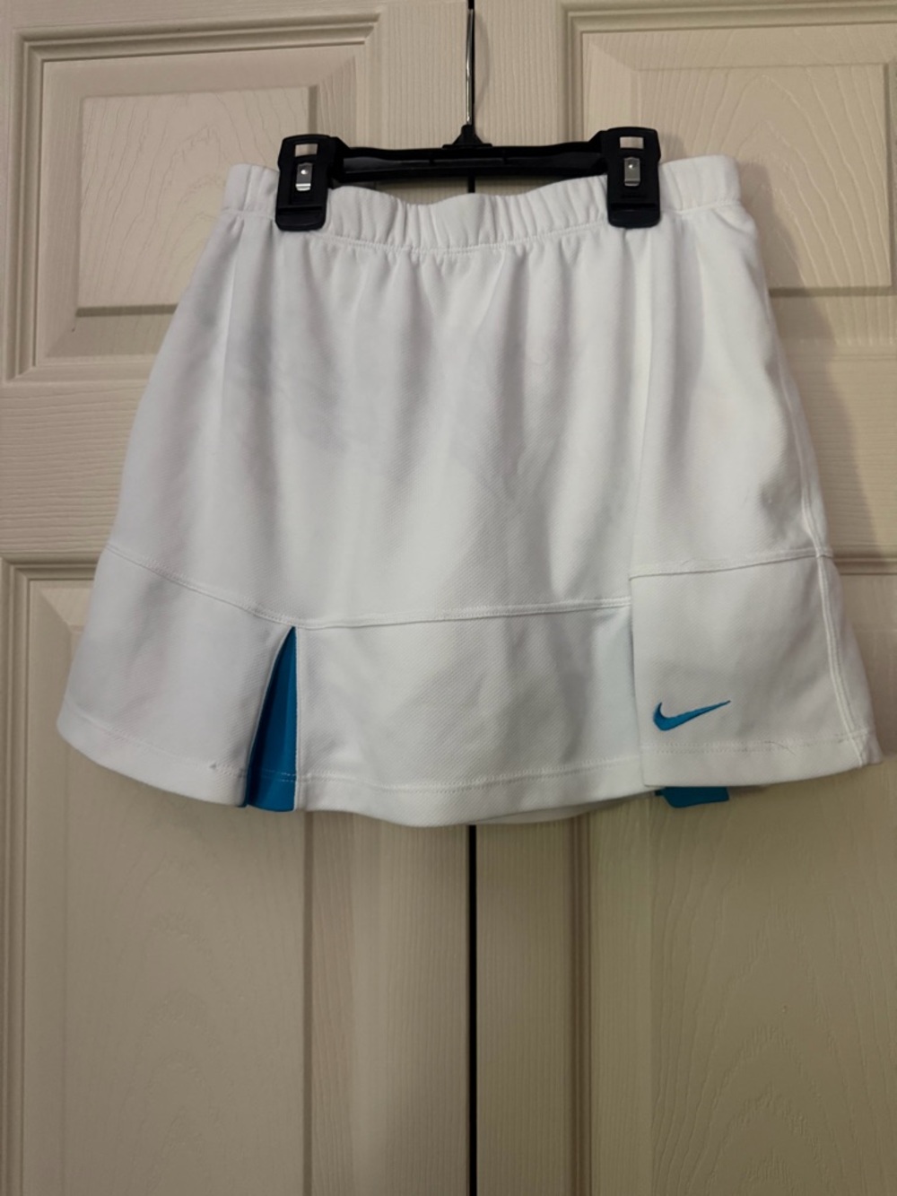 Nike White Skater Tennis Skirt with Blue Trim